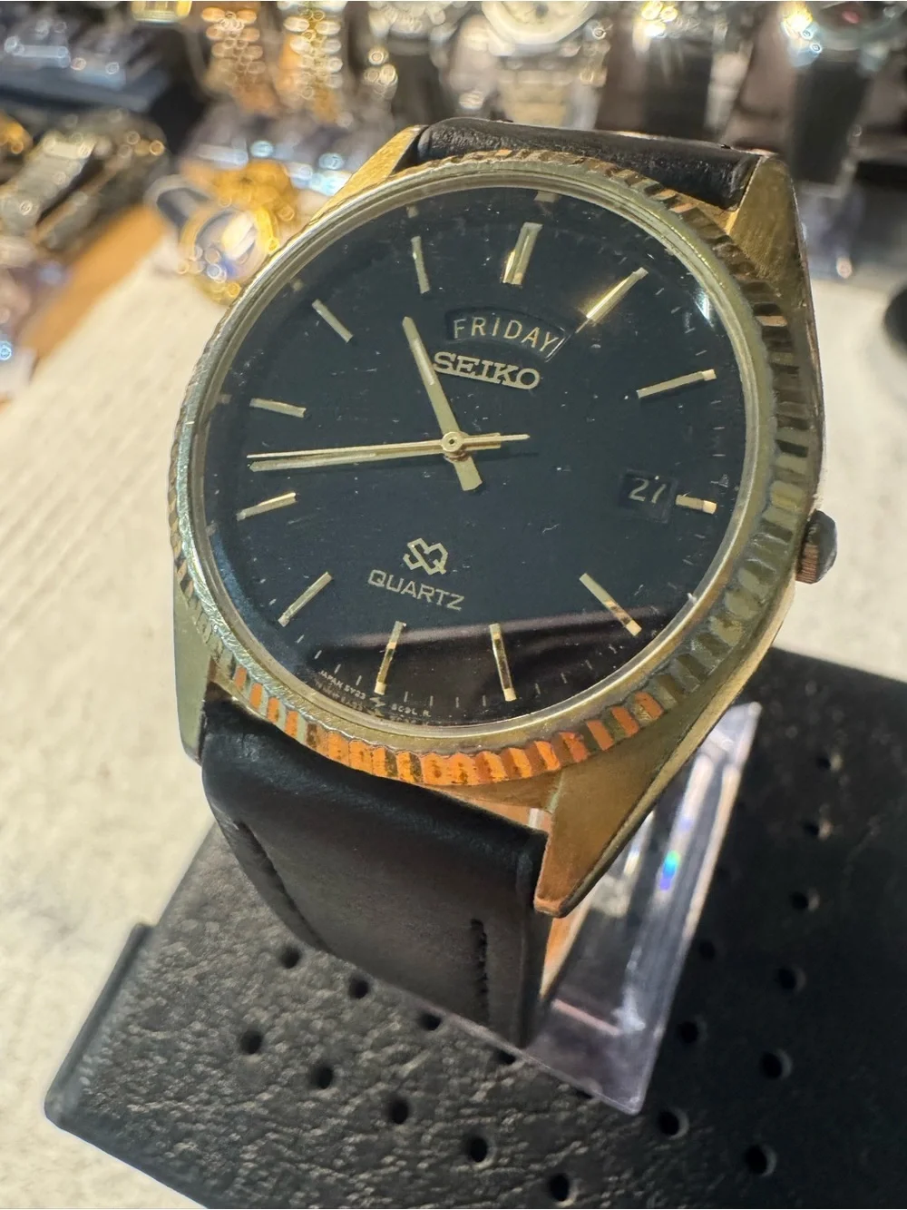 Seiko Gold-Tone Case Black Dial Men's Quartz Watch